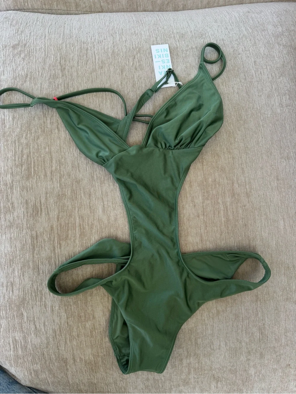 Frankies Bikinis brand new